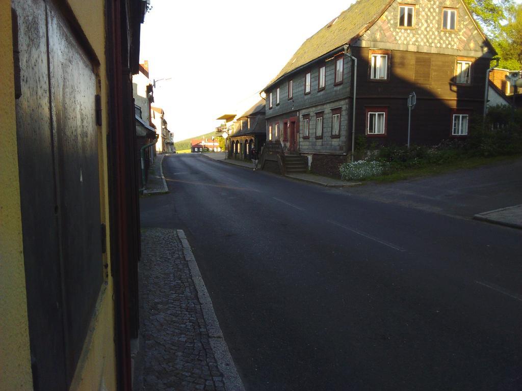 Jiřetínská chaloupka Apartamento Jiřetín pod Jedlovou Exterior foto