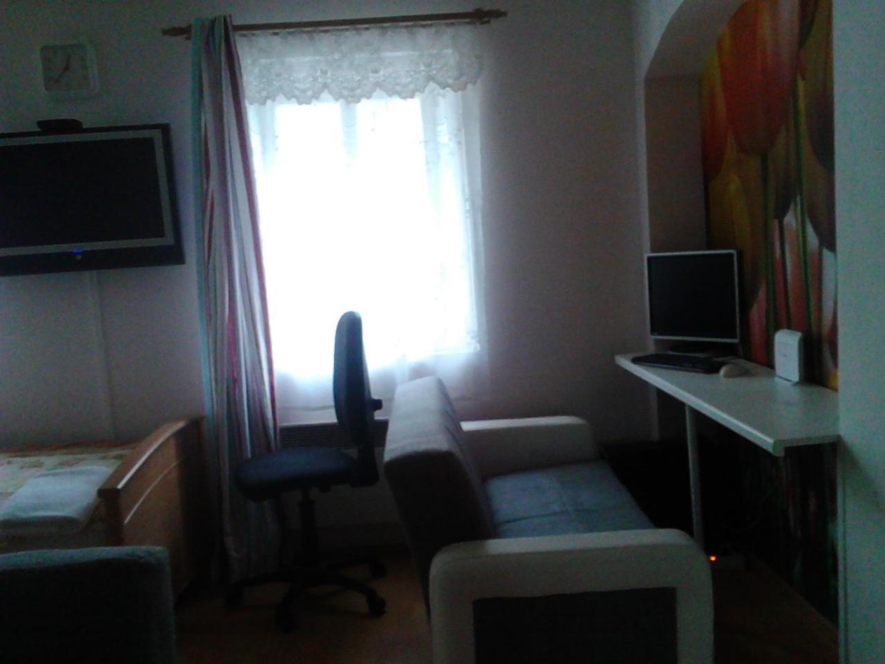 Jiřetínská chaloupka Apartamento Jiřetín pod Jedlovou Exterior foto