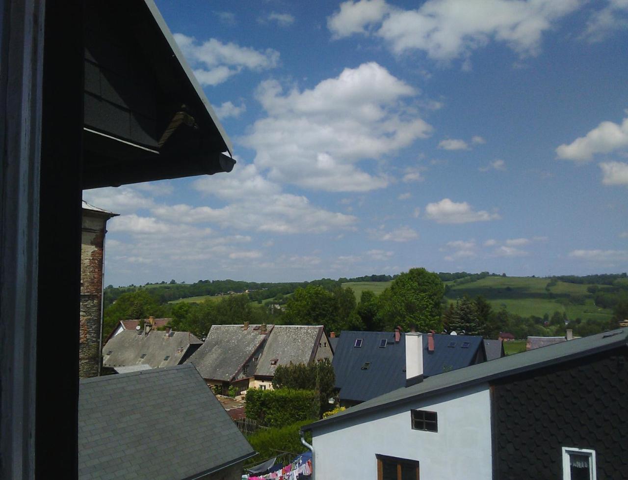Jiřetínská chaloupka Apartamento Jiřetín pod Jedlovou Exterior foto